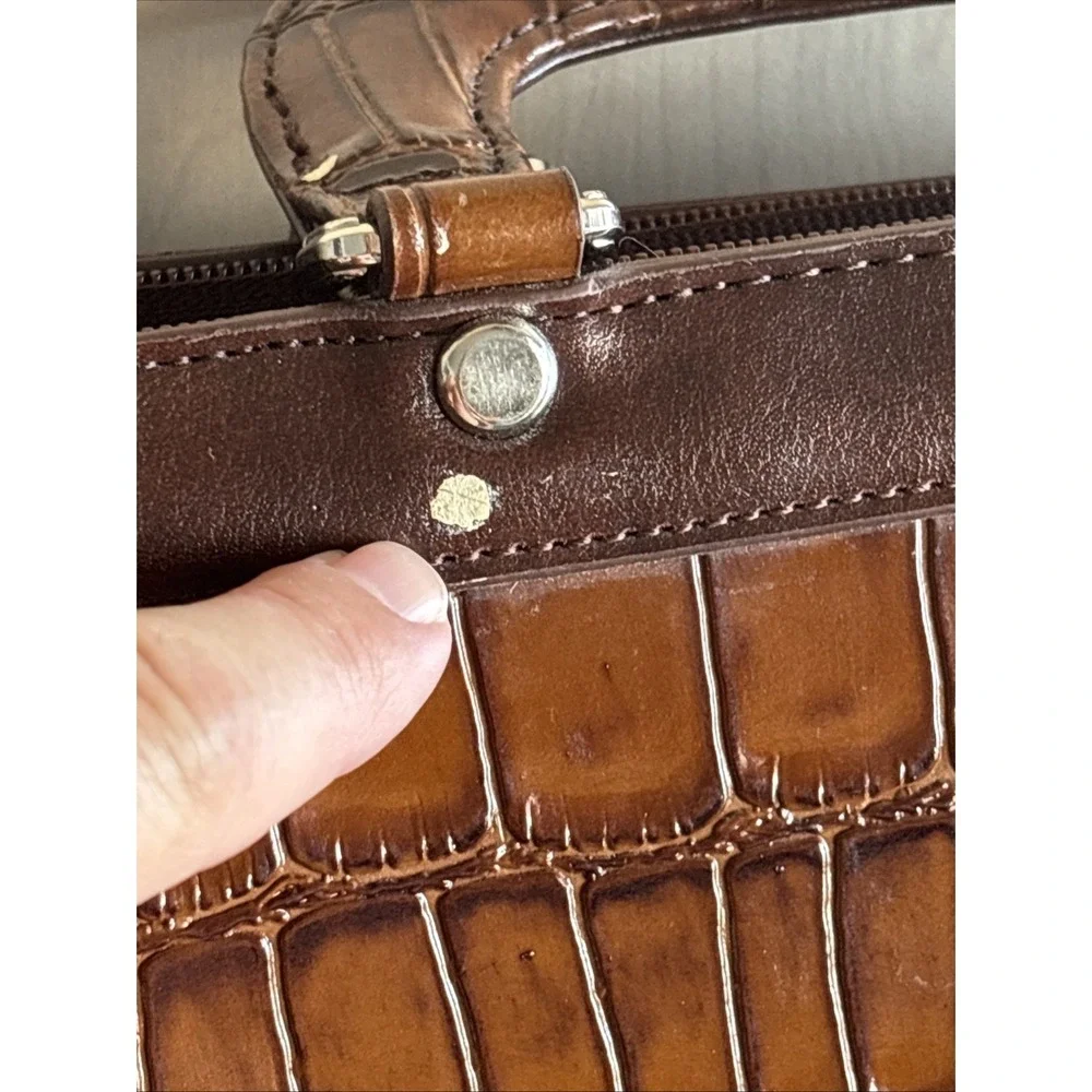 Vtg MARC CHANTEL EMBOSSED Crocodile Brown Leather Briefcase RARE Zip‎ Closure
